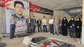 تجدید میثاق کارکنان و کتابداران استان زنجان با شهدای جنگ تحمیلی رژیم صهیونیستی