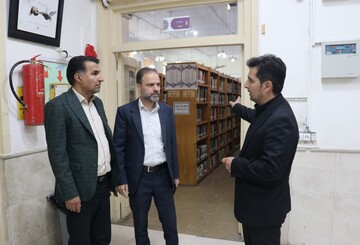 به منظور بررسی وضعیت کتابخانه ها سرپرست اداره کل از کتابخانه های مناطق پنج و هشت مشهد بازدید کرد