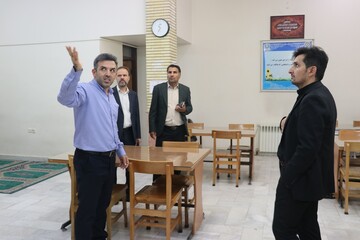به منظور بررسی وضعیت کتابخانه ها سرپرست اداره کل از کتابخانه های مناطق پنج و هشت مشهد بازدید کرد