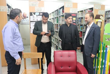 به منظور بررسی وضعیت کتابخانه ها سرپرست اداره کل از کتابخانه های مناطق پنج و هشت مشهد بازدید کرد