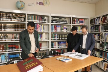 به منظور بررسی وضعیت کتابخانه ها سرپرست اداره کل از کتابخانه های مناطق پنج و هشت مشهد بازدید کرد