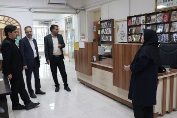 به منظور بررسی وضعیت کتابخانه ها سرپرست اداره کل از کتابخانه های مناطق پنج و هشت مشهد بازدید کرد
