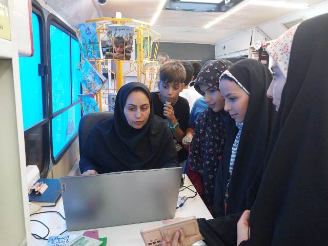 بهره مندی بیش از پنج هزار نفر از خدمات کتابخانه سیار اتوبوسی شاهرود طی دو ماه