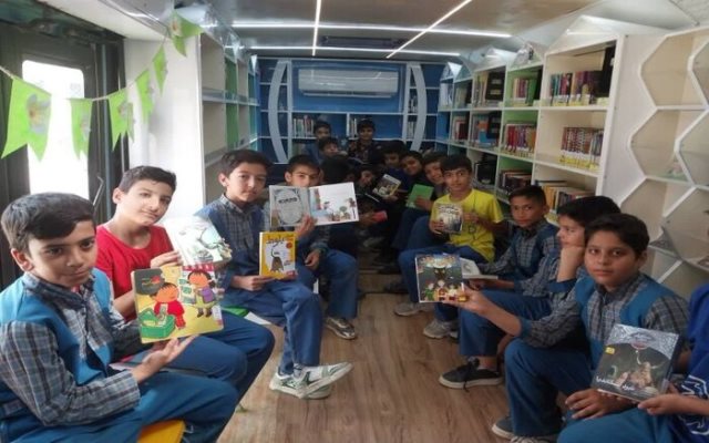 بهره مندی بیش از پنج هزار نفر از خدمات کتابخانه سیار اتوبوسی شاهرود طی دو ماه