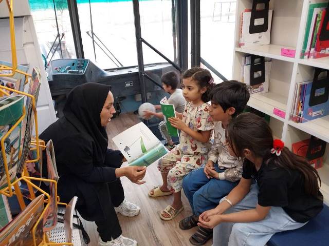 بهره مندی بیش از پنج هزار نفر از خدمات کتابخانه سیار اتوبوسی شاهرود طی دو ماه