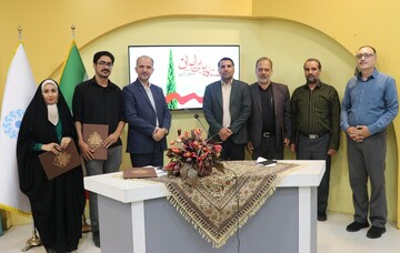 محفل ادبی «ایستاده برای ایران» در واکنش به حمله تجاوزکارانه رژیم صهیونیستی به همت اداره کل کتابخانه های عمومی خراسان رضوی برگزار شد.