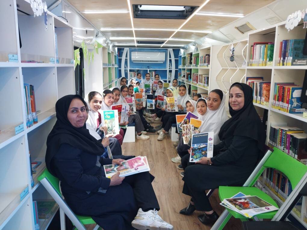 بهره مندی بیش از پنج هزار نفر از خدمات کتابخانه سیار اتوبوسی شاهرود طی دو ماه
