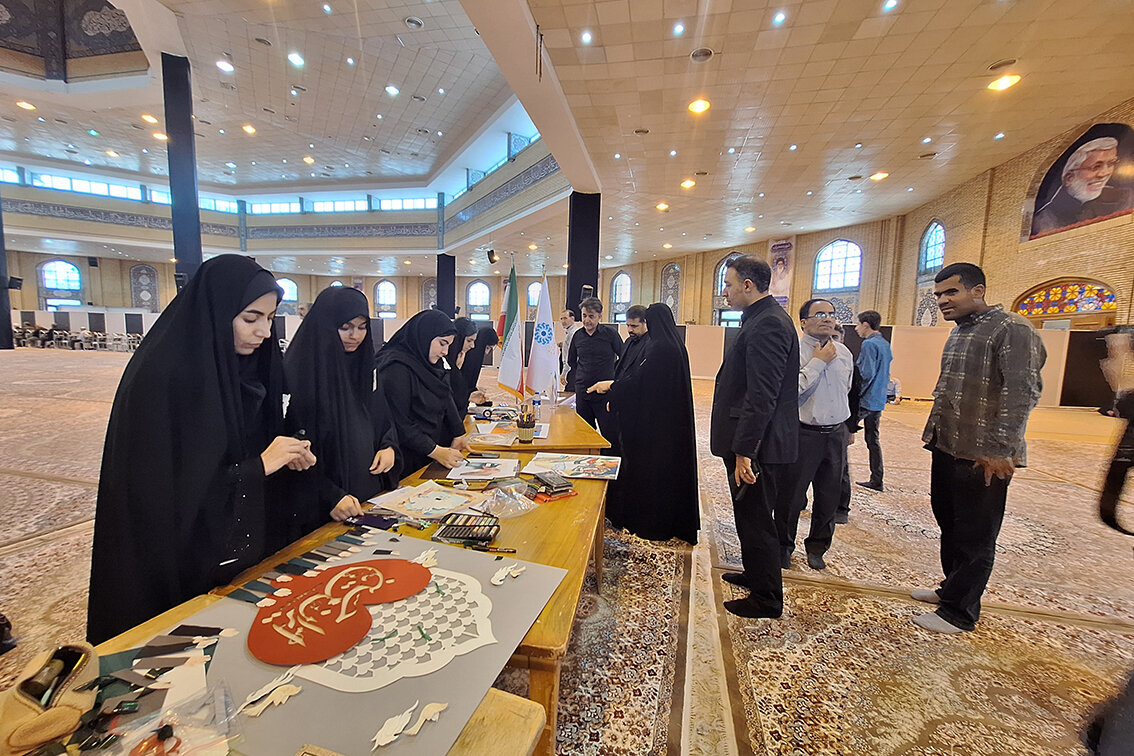 پویش «ایستاده برای ایران» برگزار شد