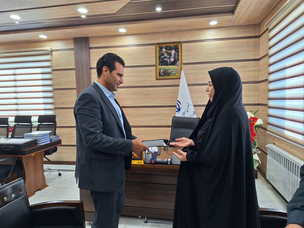 دیدار مدیرکل کتابخانه‌های عمومی ایلام با سرپرست اداره کل راه و شهرسازی استان