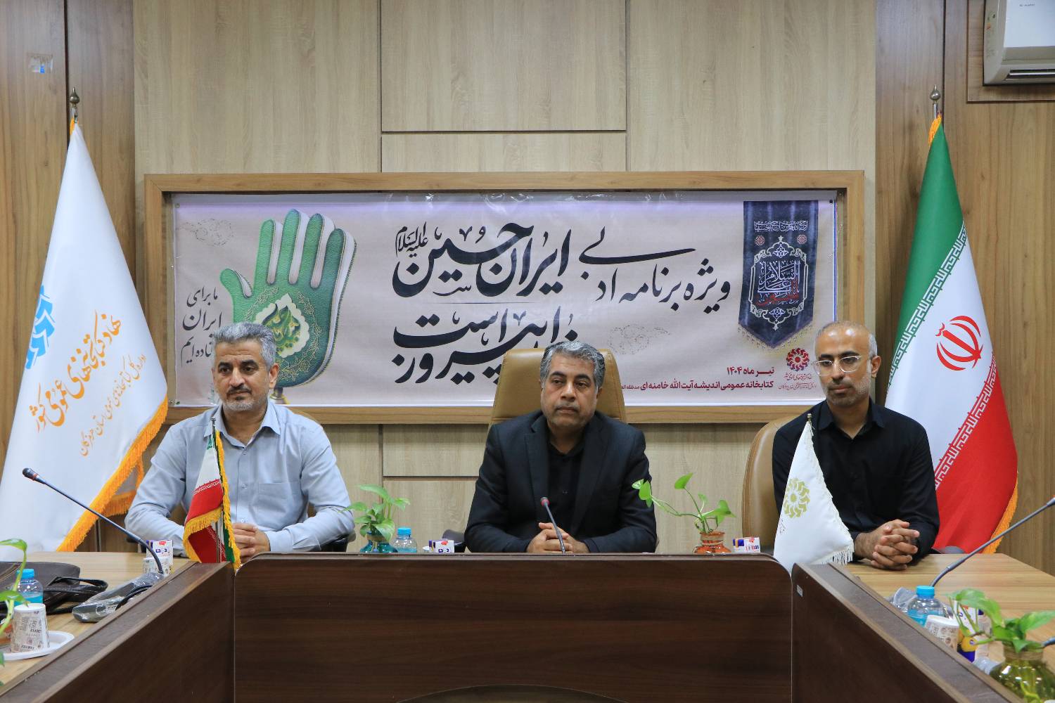 شاعران و هنرمندان نقش موثری در همبستگی و اتحادملی در جنگ تحمیلی رژیم اشغالگر قدس داشتند