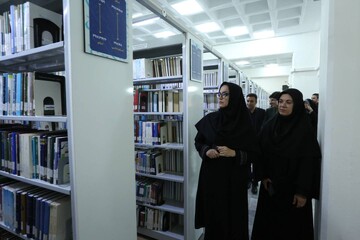 بازدید از کتابخانه امام خمینی (ره) قزوین