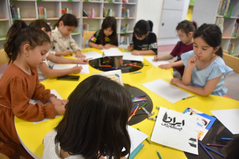 رویداد «به رنگ ایران» به همت کتابخانه مرکزی امام خمینی(قدس سره) مشهد