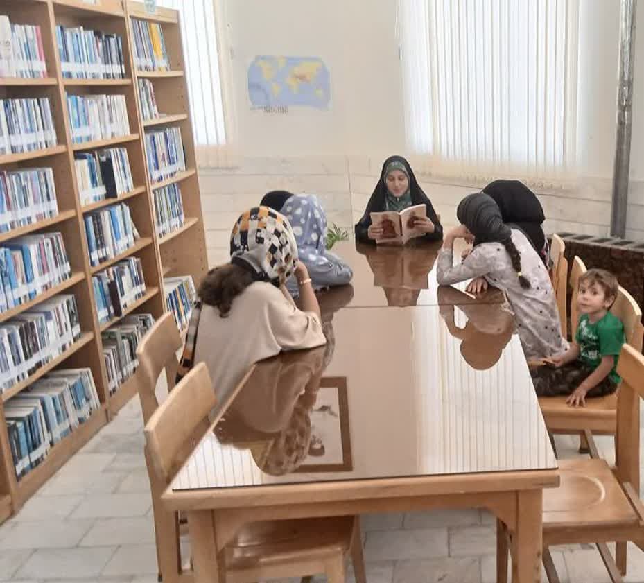 شور و شعور حسینی در کتابخانههای عمومی استان مرکزی