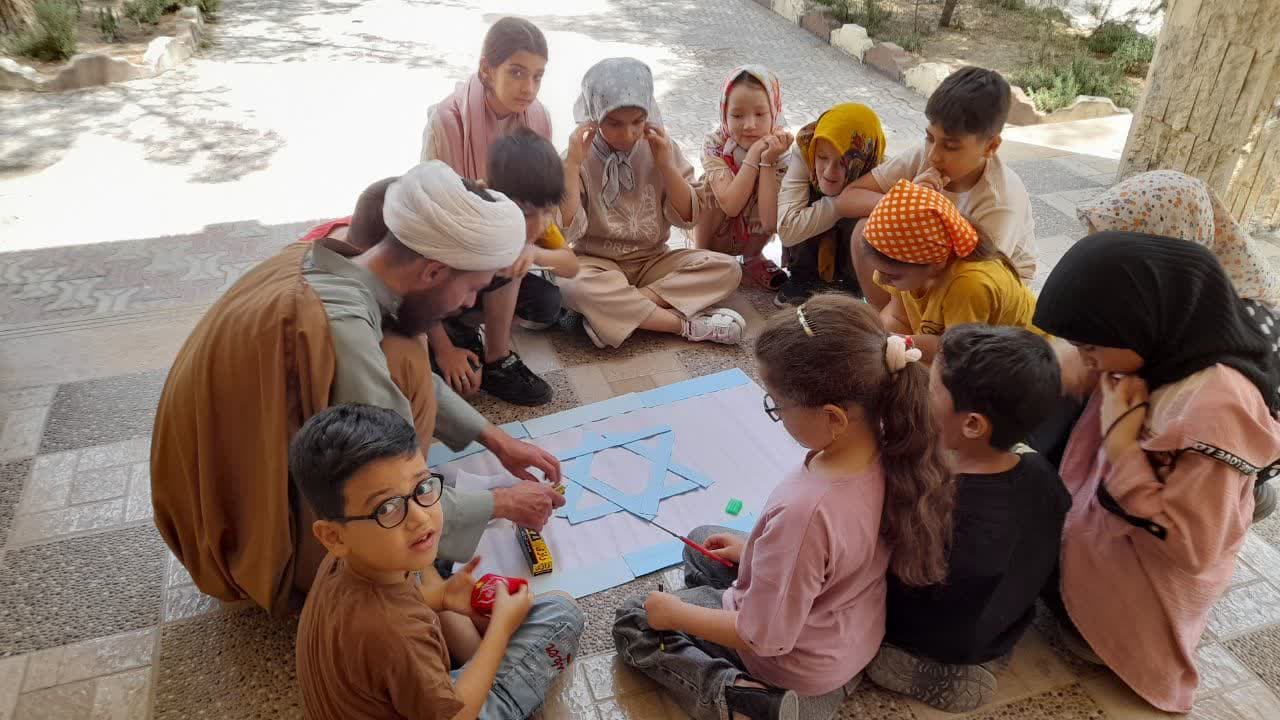 طنین حماسه و هنر در کتابخانههای عمومی استان مرکزی