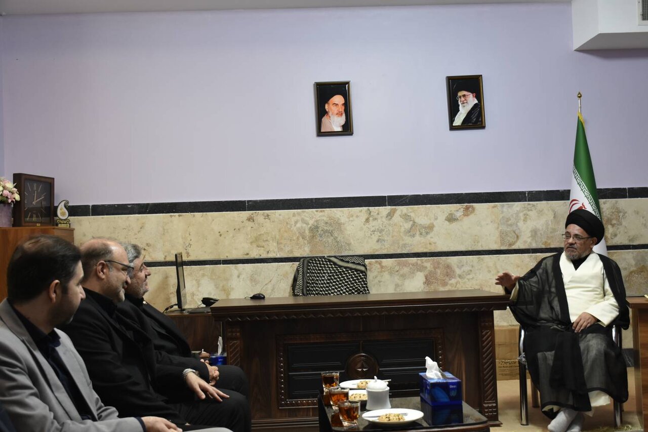 بازدید مدیرانکل کتابخانههای عمومی و فرهنگ و ارشاد اسلامی آذربایجانشرقی از کتابخانههای عمومی بناب