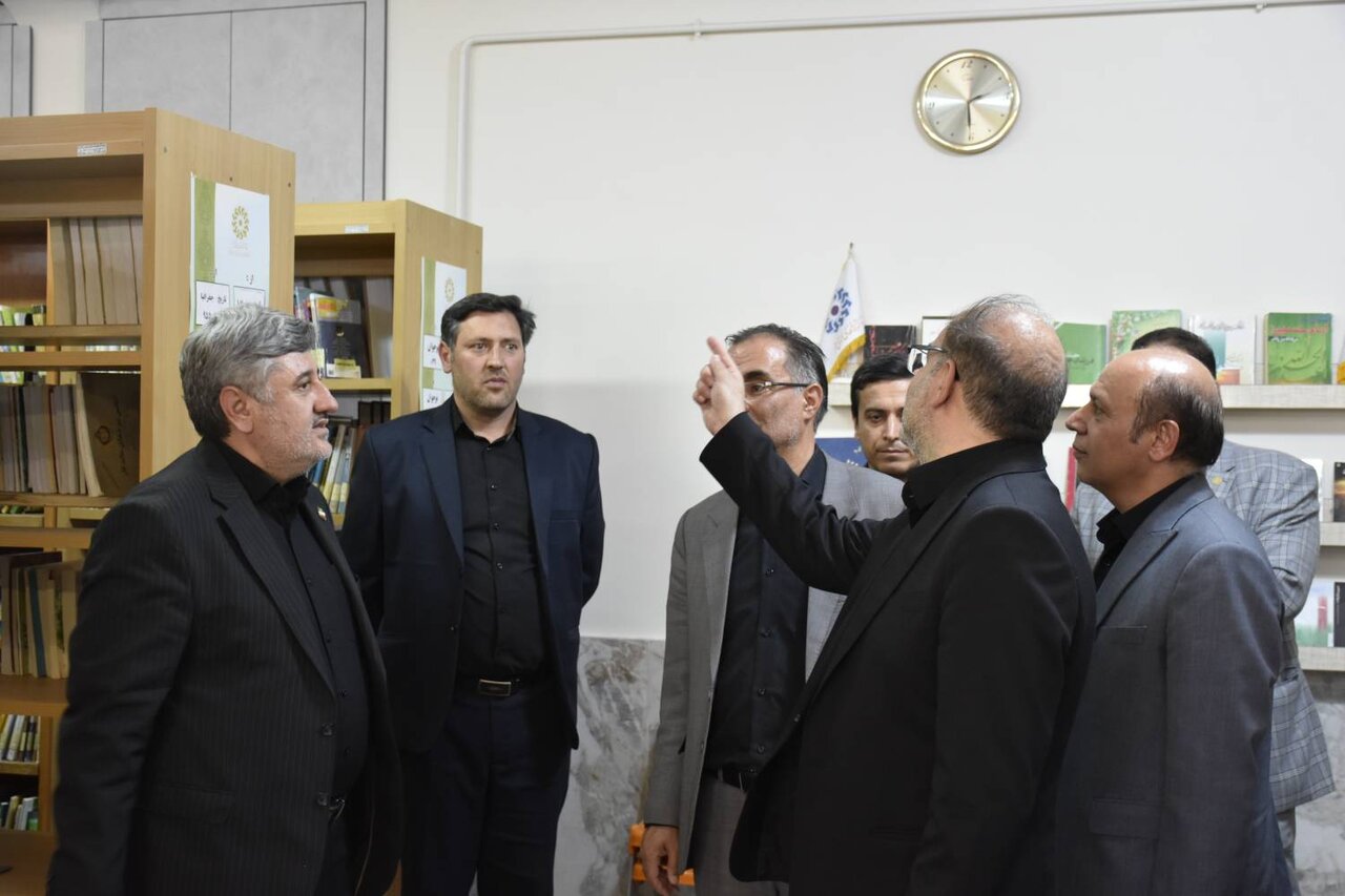 بازدید مدیران‌کل کتابخانه‌های عمومی و فرهنگ و ارشاد اسلامی آذربایجان‌شرقی از کتابخانه‌های عمومی بناب