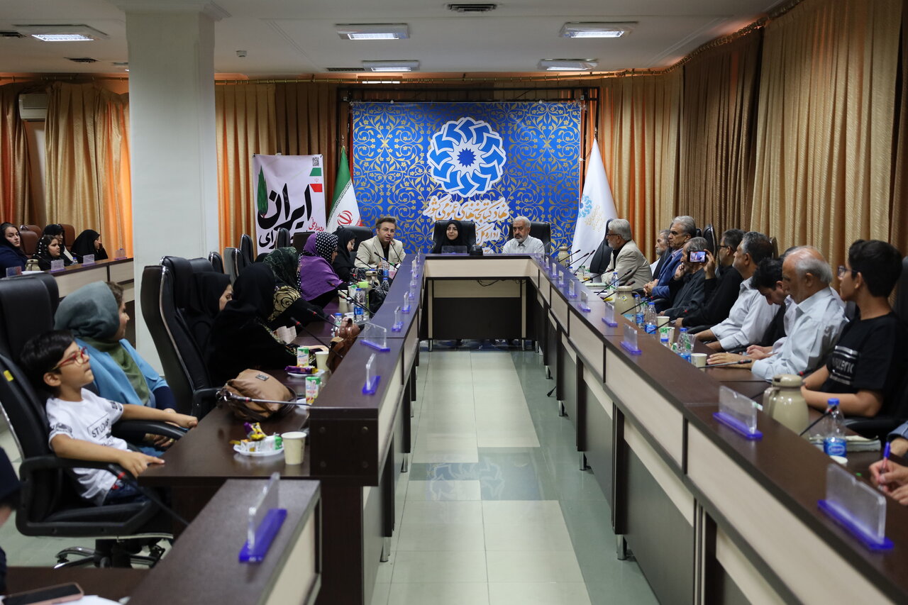 هنرمندان، با روایت فتح و پیروزی، موجب تقویت جبهه ملی و تابآوری اجتماعی میشوند