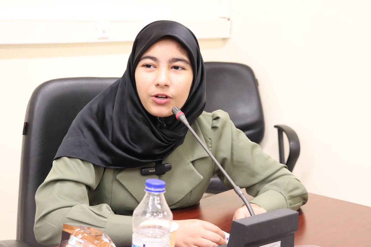 محفل شعر «ایستاده برای ایران حسینی» در گرگان برگزار شد