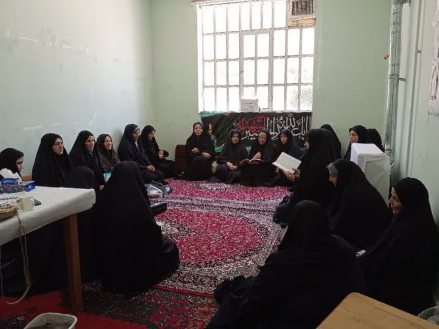 شور و شعور حسینی در کتابخانههای عمومی استان مرکزی