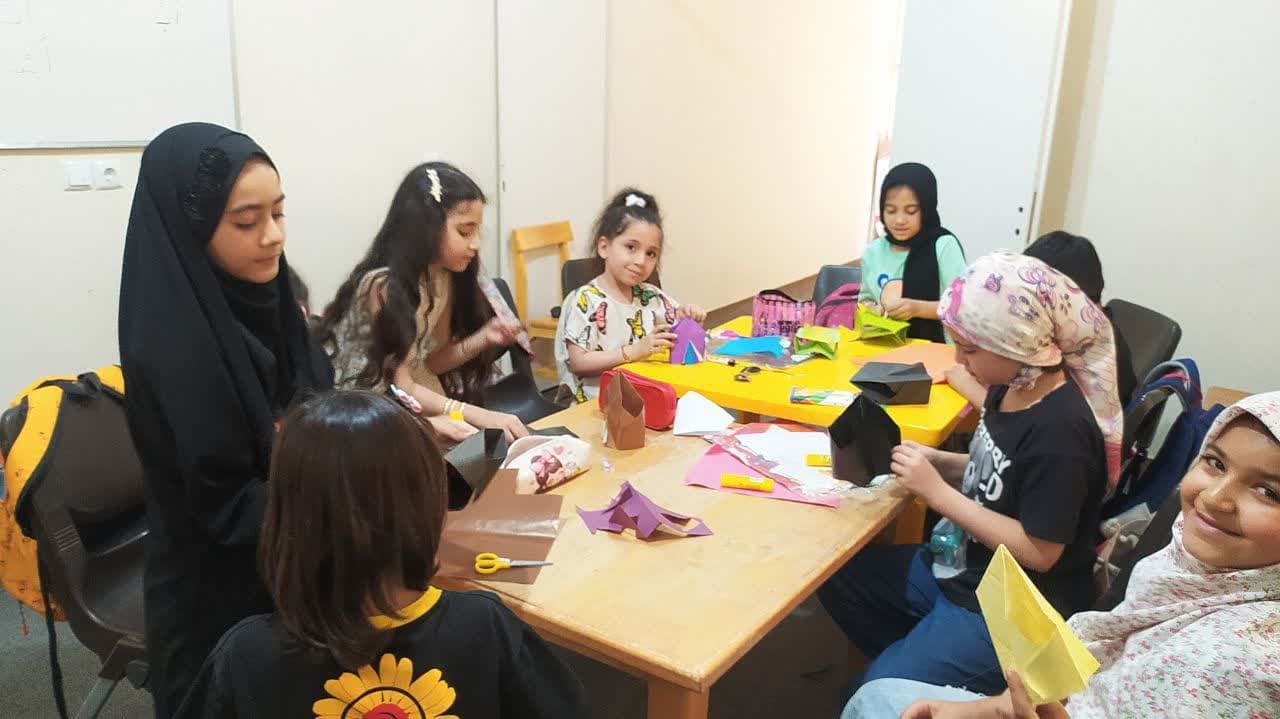 شور و شعور حسینی در کتابخانههای عمومی استان مرکزی