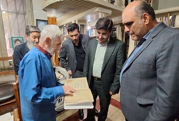 بازدید معاون توسعه کتابخانهها و ترویج کتابخوانی نهاد از کتابخانه ملی رشت