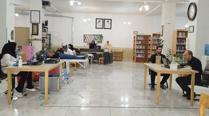 برگزاری ایستگاه نذر خون در کتابخانه آیت‌الله نجفی دهکردی به مناسبت روز عاشورا