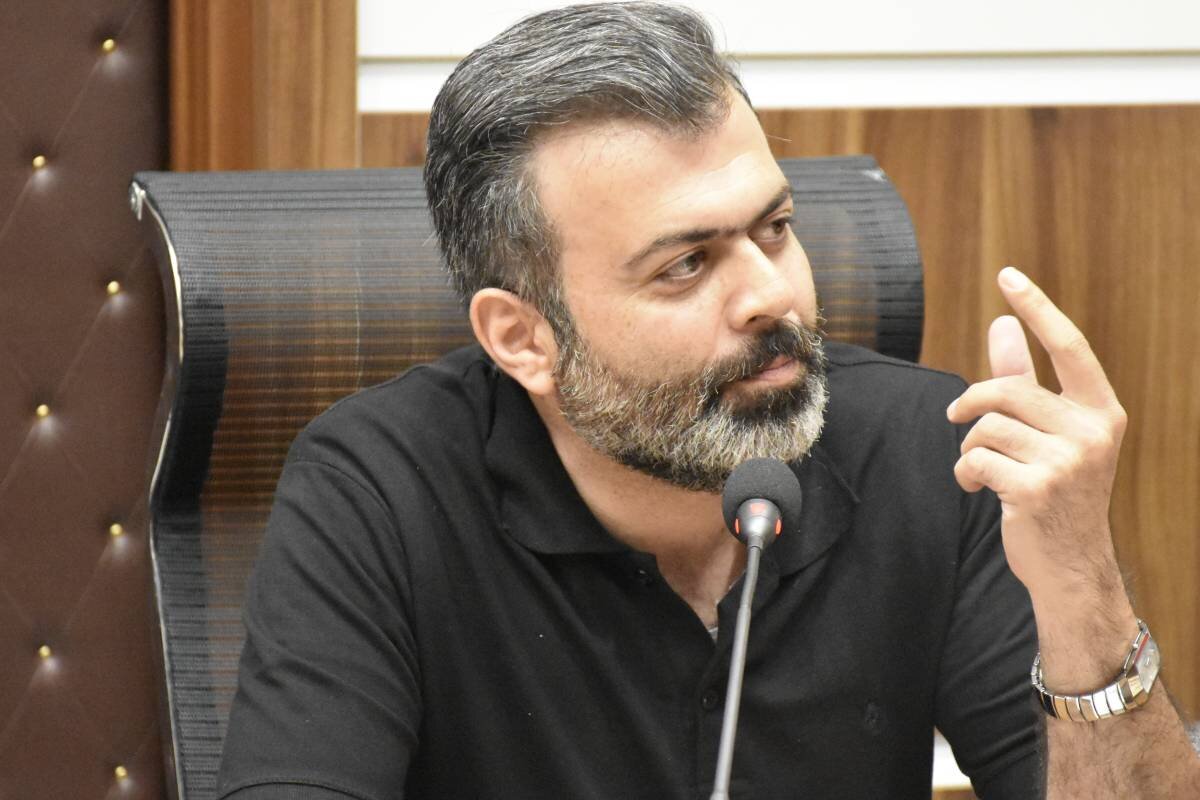 محفل شعر «ایستاده برای ایران» در آذربایجان شرقی برگزار شد