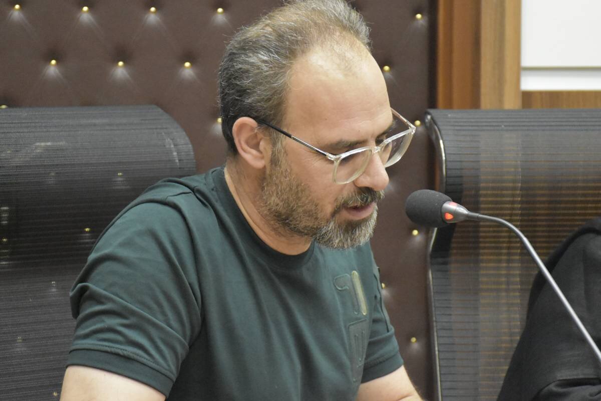 محفل شعر «ایستاده برای ایران» در آذربایجان شرقی برگزار شد