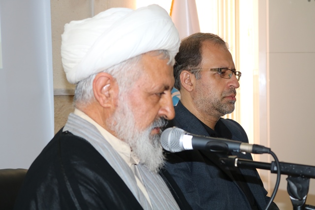 برگزاری نشست بصیرتی و تبیین فرهنگ عاشورایی در اداره‌کل کتابخانه‌های عمومی استان سمنان