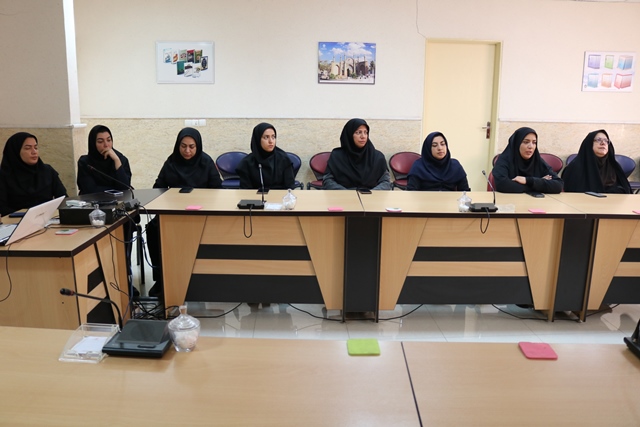 برگزاری نشست بصیرتی و تبیین فرهنگ عاشورایی در ادارهکل کتابخانههای عمومی استان سمنان