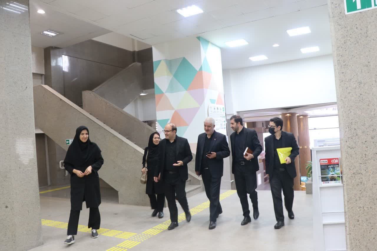 بنیان توسعه متوازن و همهجانبه کشور، توسعه فرهنگ کتابخوانی و پیشرفت نهاد کتابخانه است