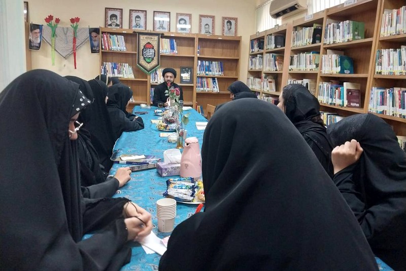 مروری بر برنامه‌های کتابخانه‌های عمومی استان بوشهر در دهه اول ماه محرم