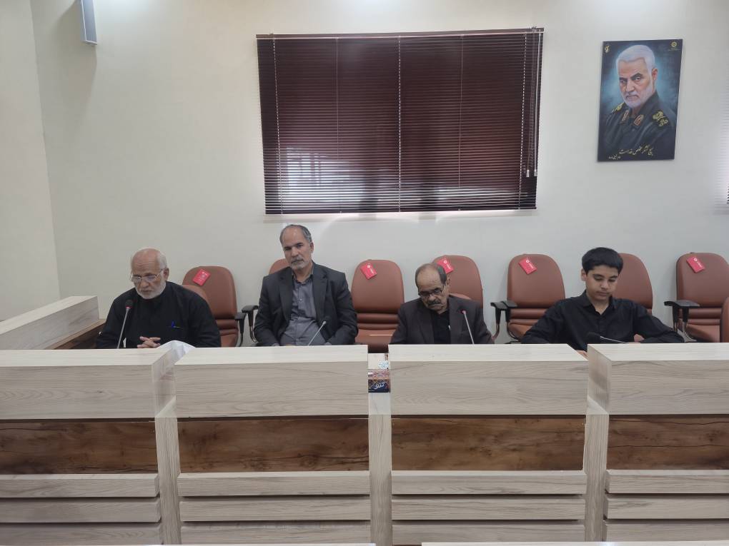  محفل ادبی «ایستاده برای ایران» با حضور شاعران خراسان جنوبی برگزار شد