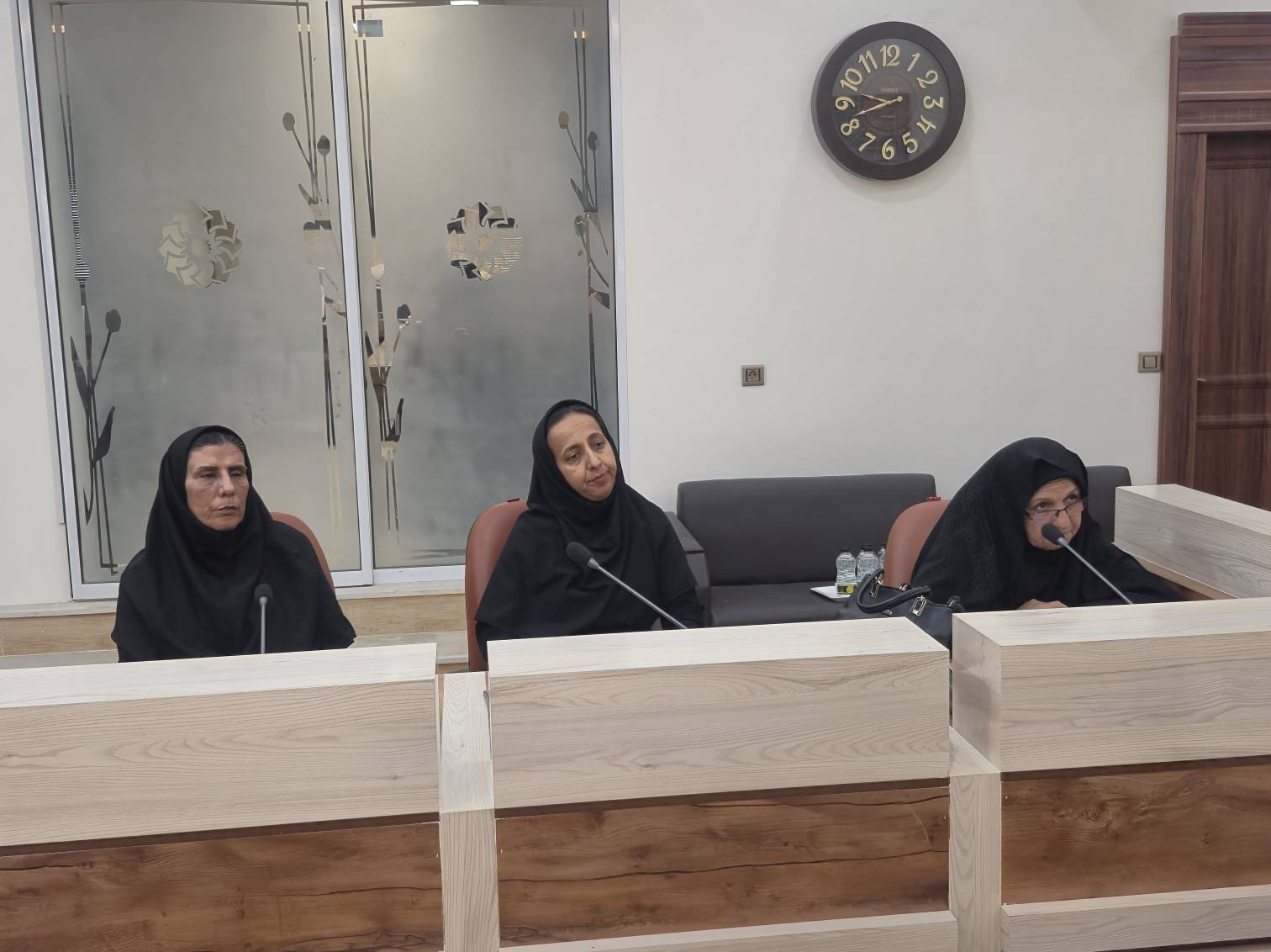  محفل ادبی «ایستاده برای ایران» با حضور شاعران خراسان جنوبی برگزار شد