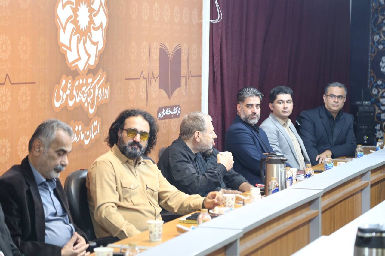 آیین تجلیل از نویسنده و شاعر مازندرانی با حضور مدیرکل کتابخانه‌های عمومی برگزار شد