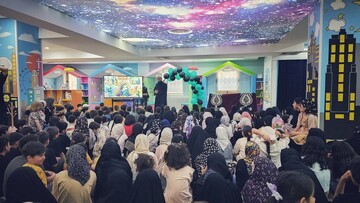 ویژه‌برنامه «فرزندان قهرمان» در کتابخانه هدهدسفید زنجان
