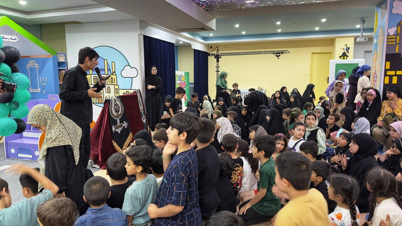 ویژهبرنامه «فرزندان قهرمان» در کتابخانه هدهدسفید زنجان برگزار شد