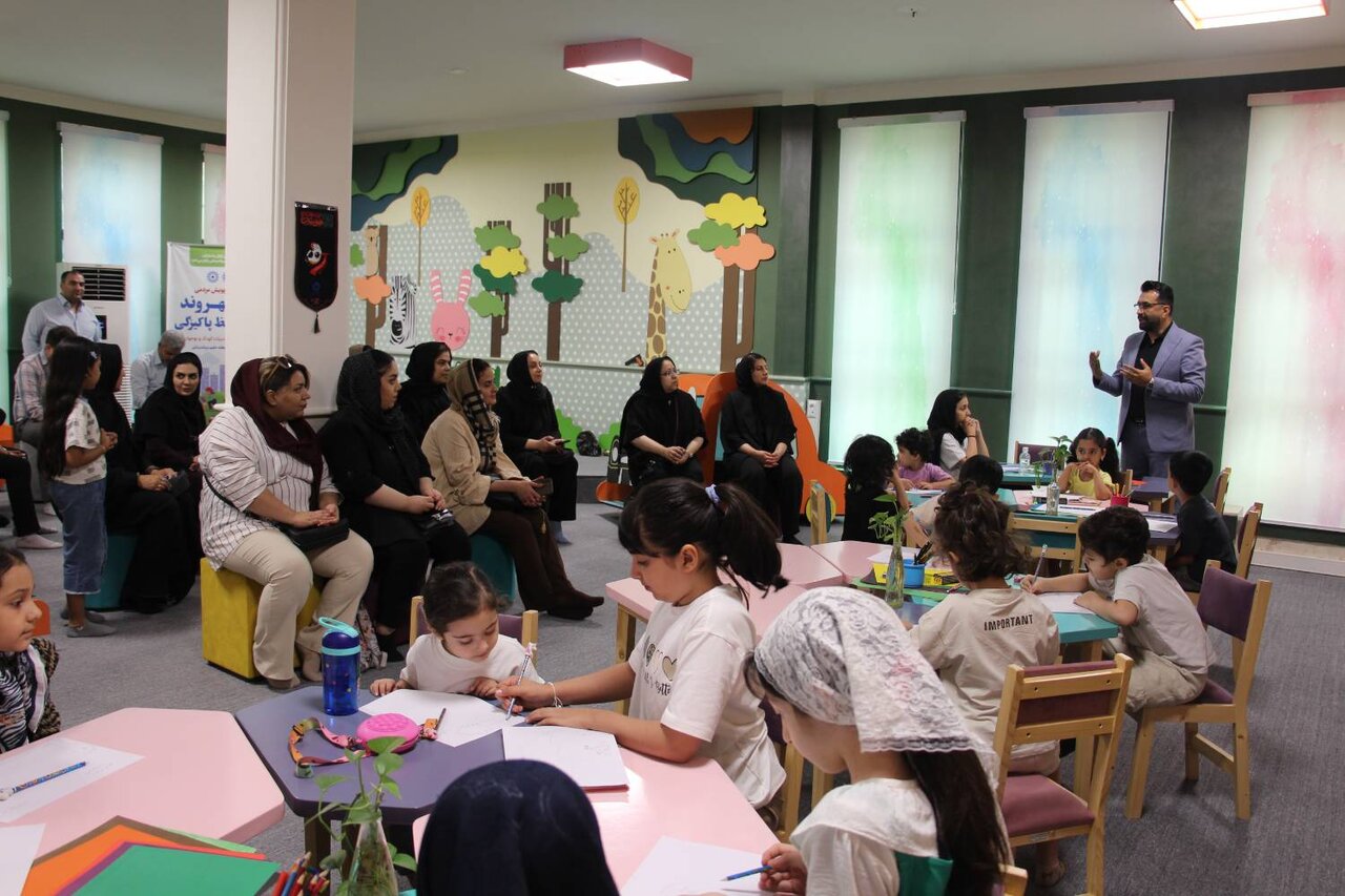 پویش «هر شهروند، یک حافظ پاکیزگی» در کتابخانه عمومی میرفندرسکی گرگان برگزار شد