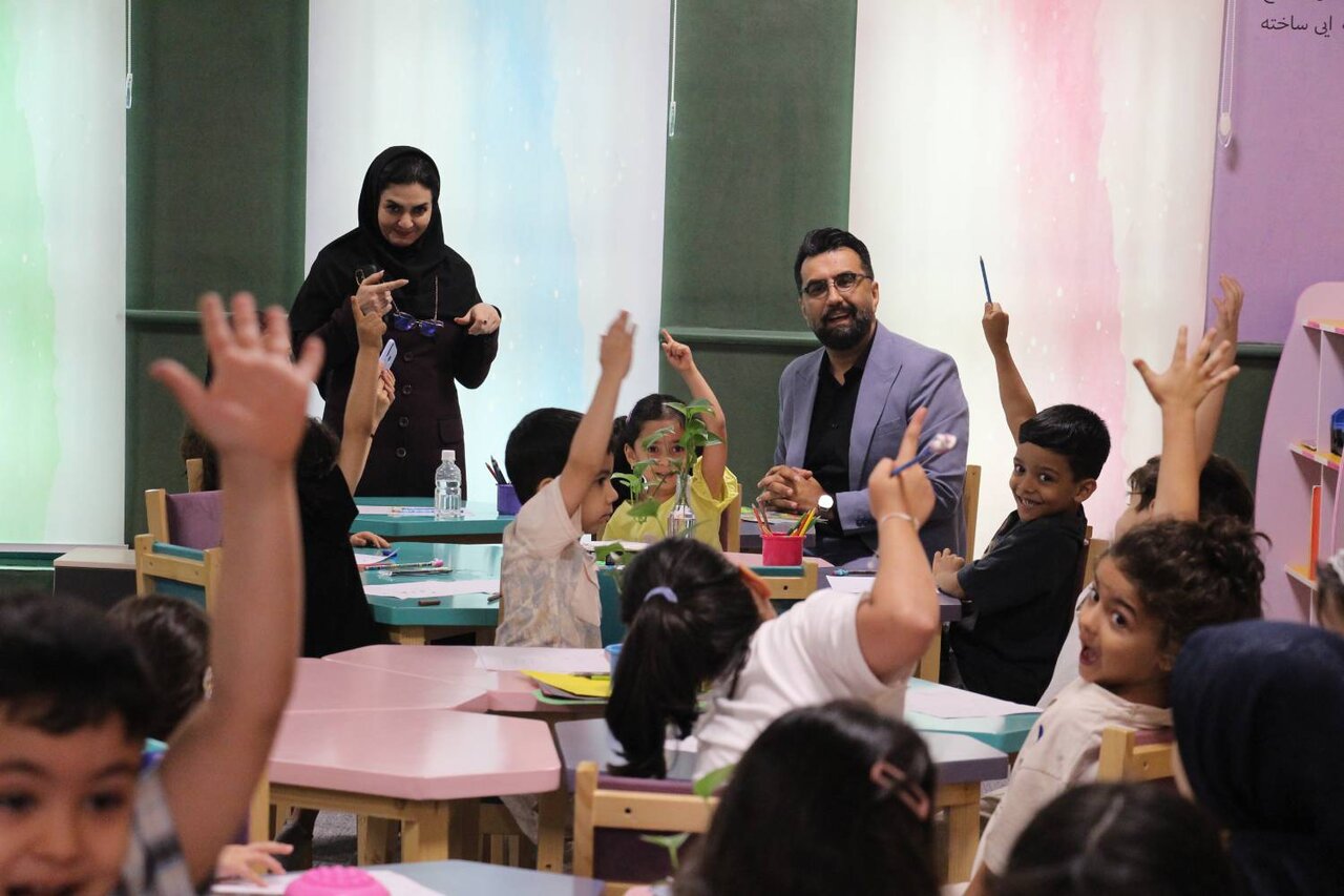 پویش «هر شهروند، یک حافظ پاکیزگی» در کتابخانه عمومی میرفندرسکی گرگان برگزار شد