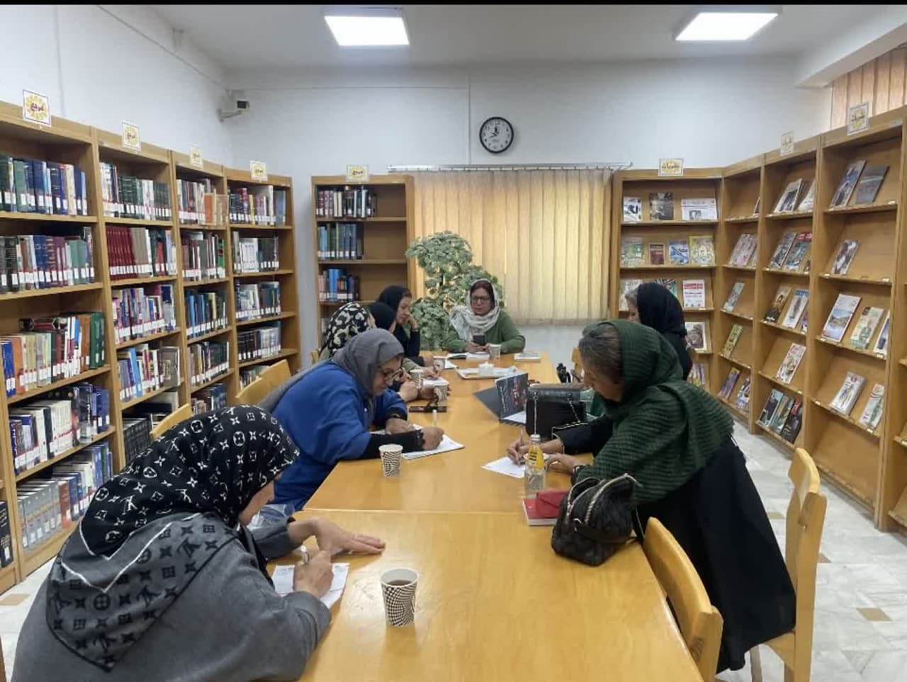 از محفل ادبی شاهنامهخوانی و آموزش داستاننویسی تا تدبر در قرآن