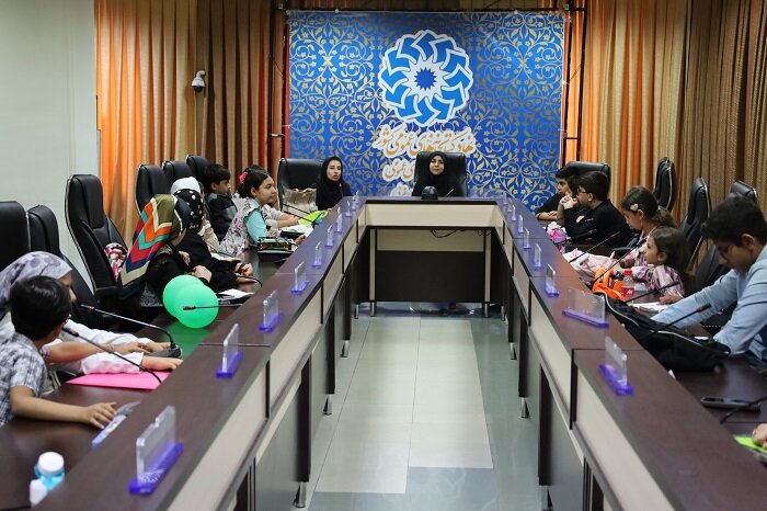 تجلیل از اعضای محفل ادبی کودک و نوجوان «دنیز» کتابخانه مرکزی ارومیه