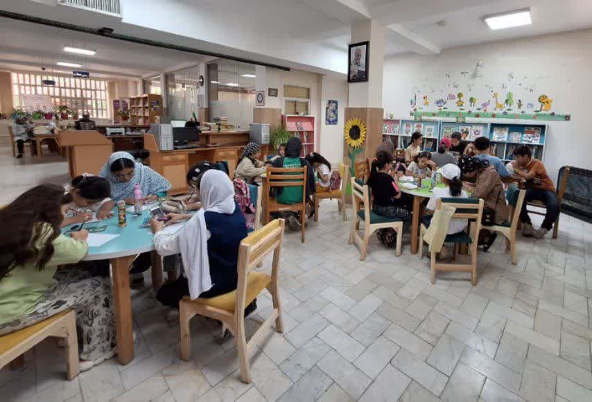 پویش ملی «ایستاده برای ایران» در کتابخانههای عمومی استان مرکزی