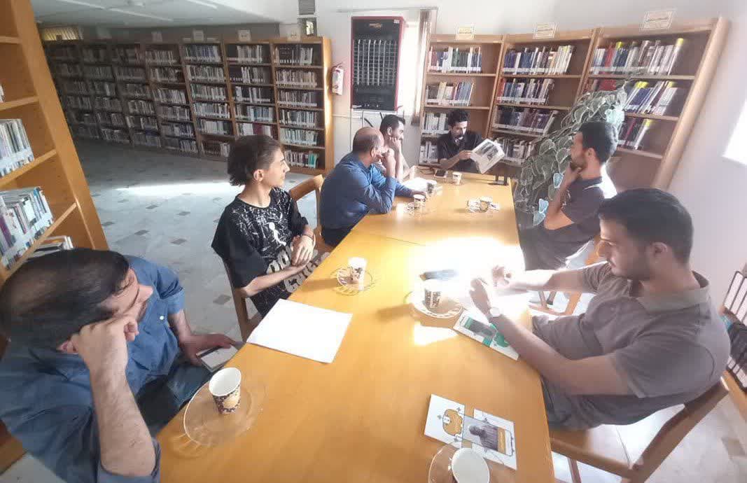 پویش ملی «ایستاده برای ایران» در کتابخانههای عمومی استان مرکزی