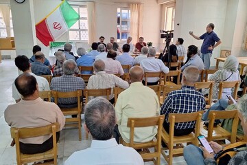 عصر شعر «ایستاده برای ایران»