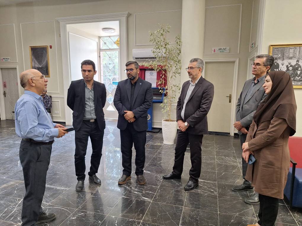 تجربه کتابخانه عمومی شهید دستغیب میتواند در بازسازی و ایجاد کتابخانههای نوین تکرار شود