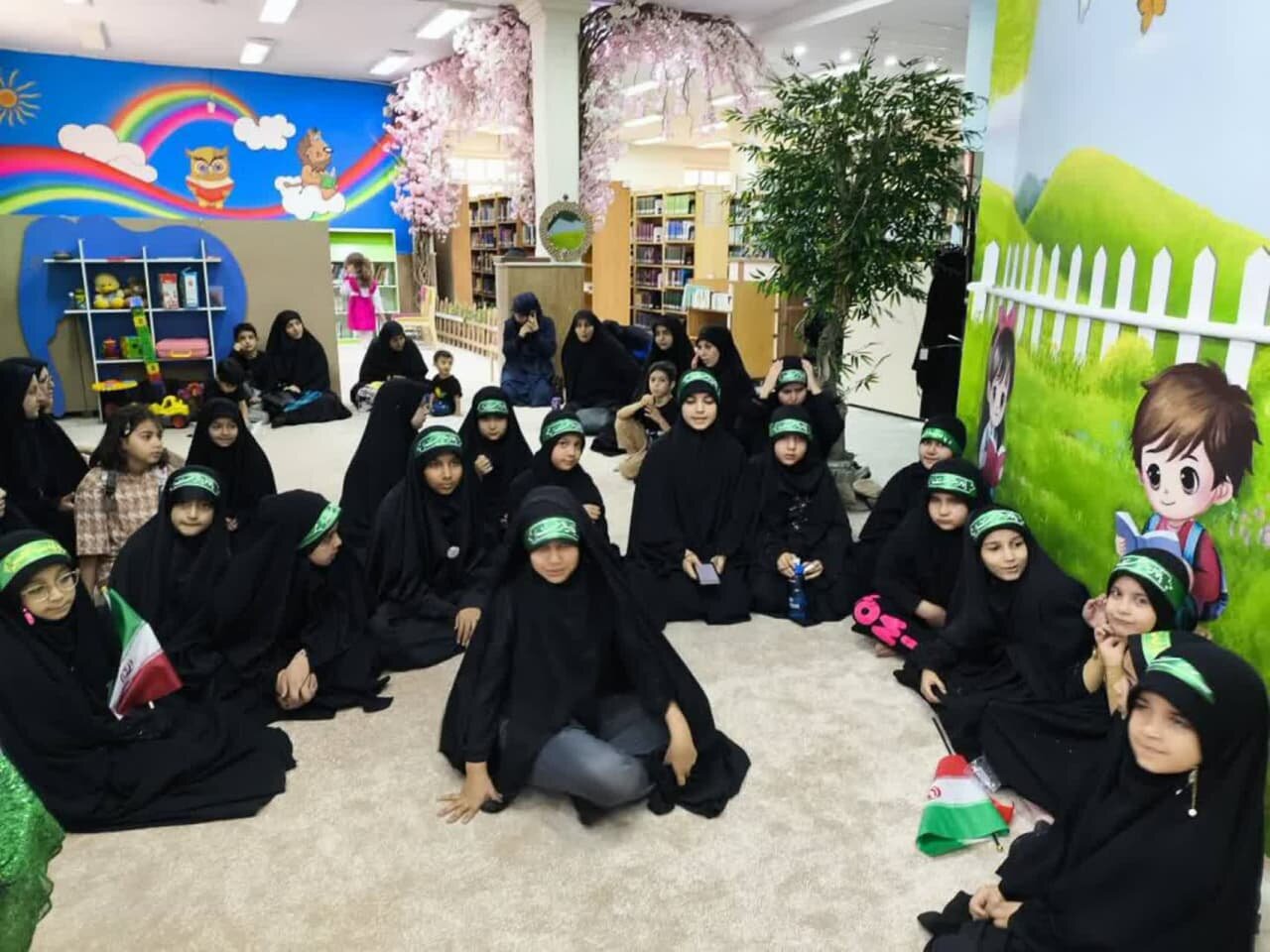 از محفل ادبی شاهنامهخوانی و آموزش داستاننویسی تا تدبر در قرآن