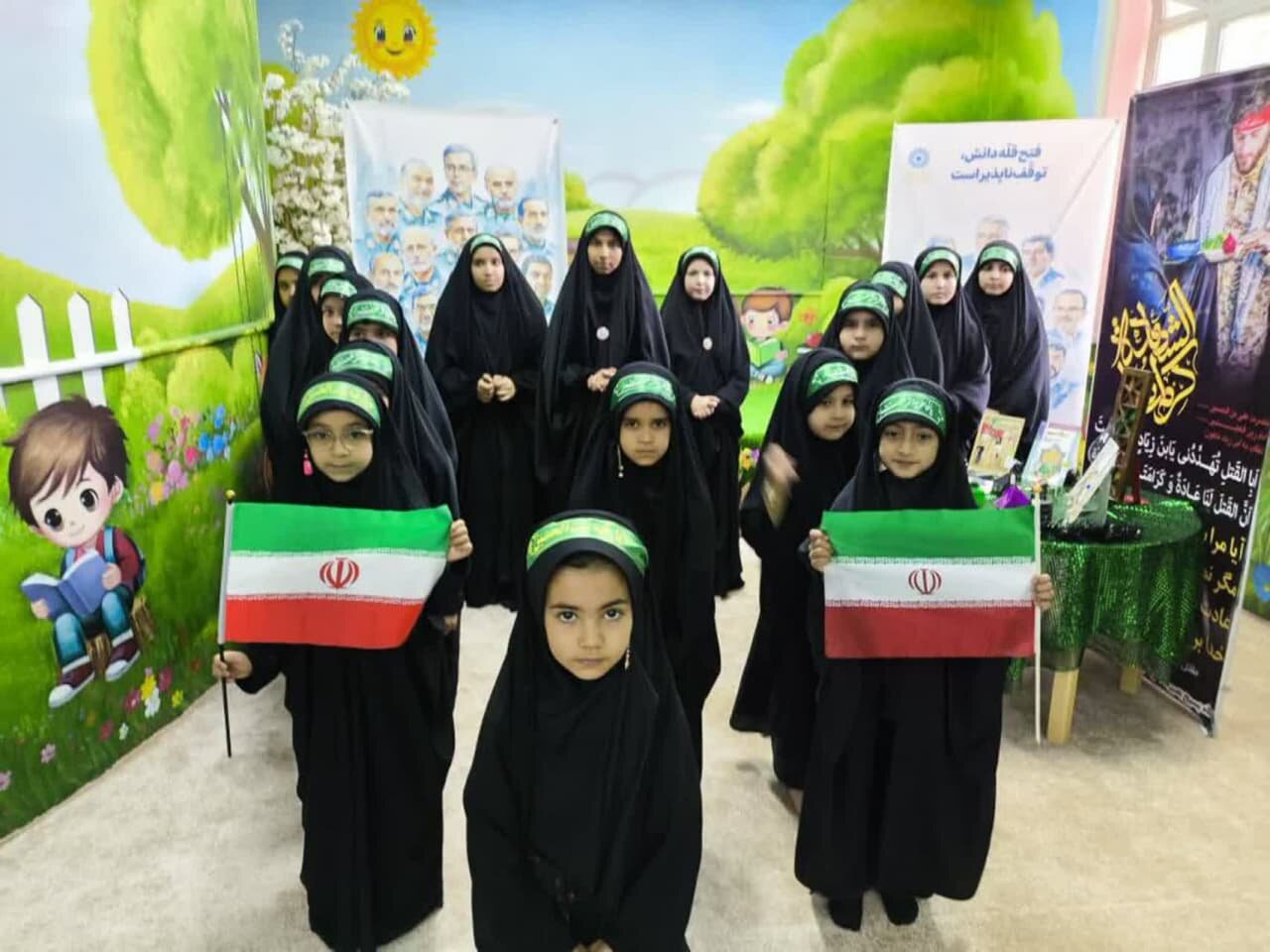 از محفل ادبی شاهنامهخوانی و آموزش داستاننویسی تا تدبر در قرآن