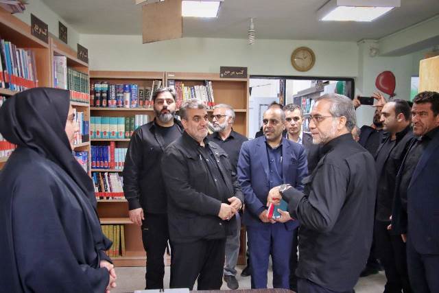 بازدید استاندار سمنان از کتابخانه امام حسن مجتبی(ع) روستای فولادمحله