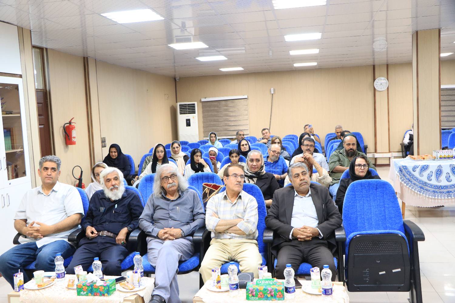 آئین رونمایی از کتاب «پشت این در» در بندرعباس برگزار شد