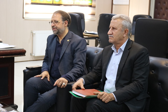 دیدار مدیرکل کتابخانه‌های عمومی سمنان با فرماندار شهرستان آرادان